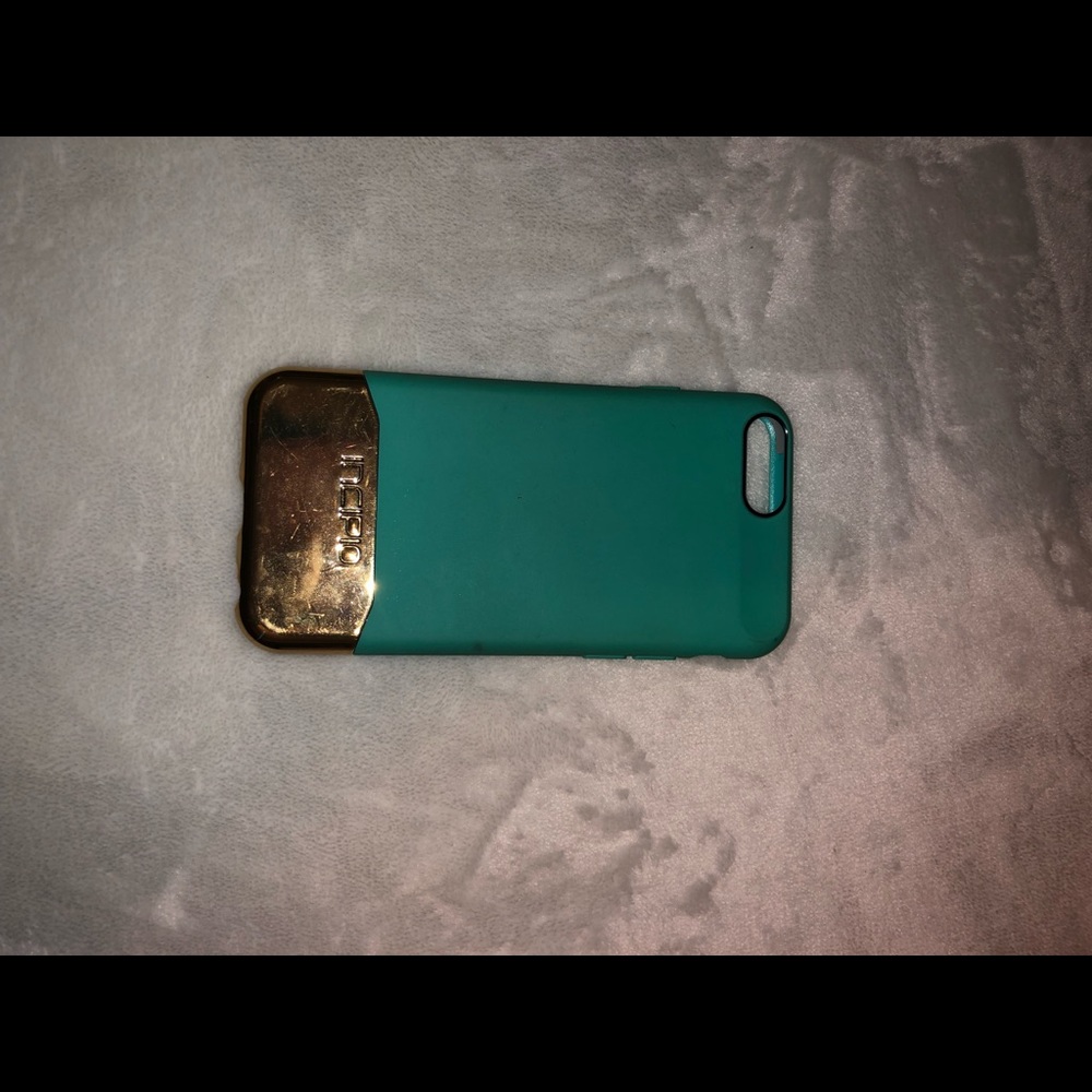 Incipio iPhone 6s case